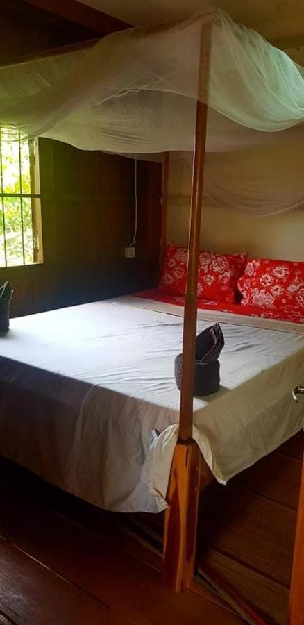 Retro Kampot Guesthouse Kültér fotó