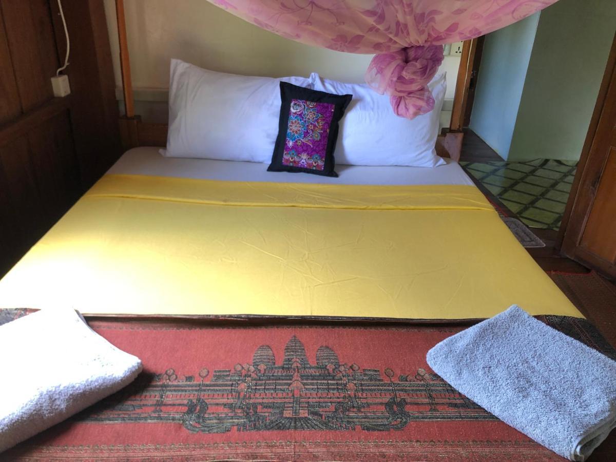 Retro Kampot Guesthouse Kültér fotó