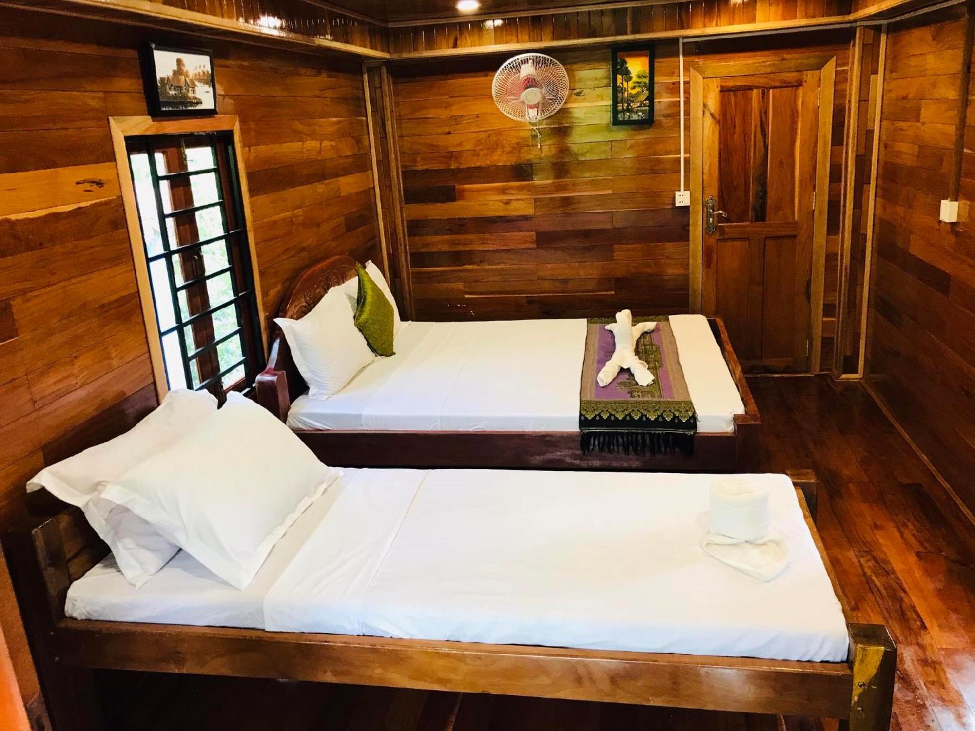 Retro Kampot Guesthouse Kültér fotó