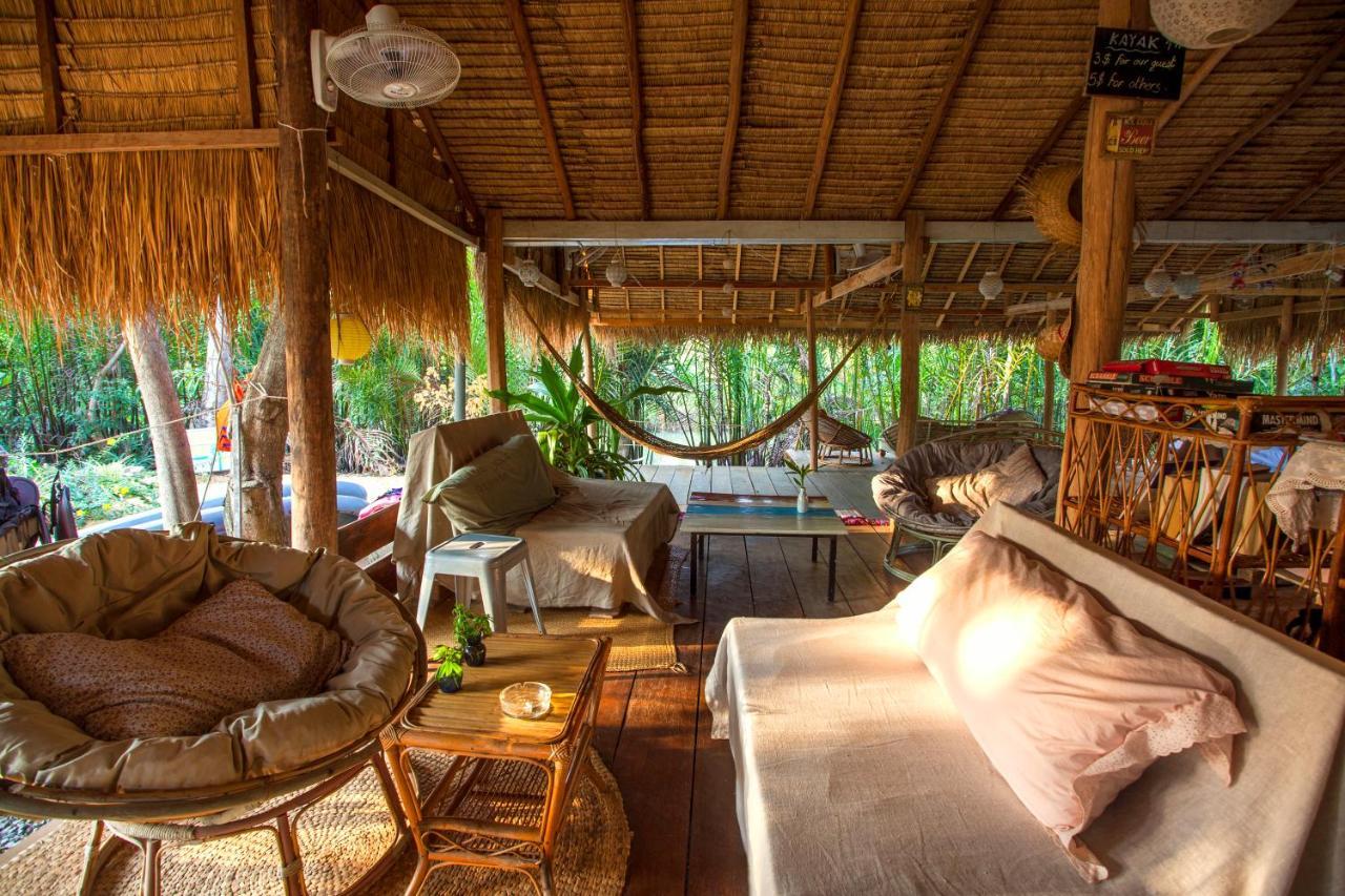 Retro Kampot Guesthouse Kültér fotó